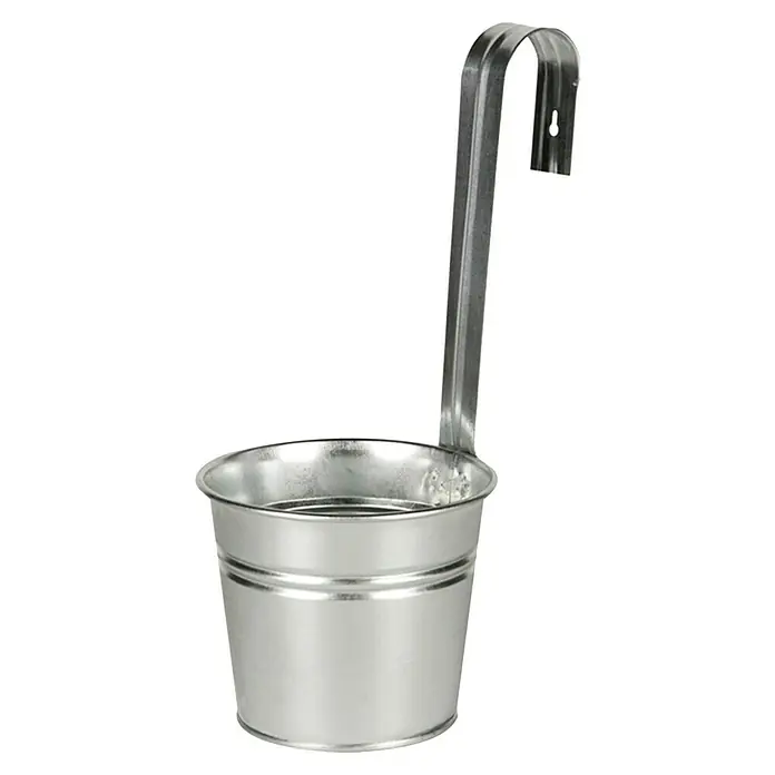 Geländertopf - Ø x H: 11 x 29 cm, Metall, Silber - Ein silberner Metalleimer mit einem gebogenen Griff zum Aufhängen, ideal für Saunaaufgüsse und andere Anwendungen.