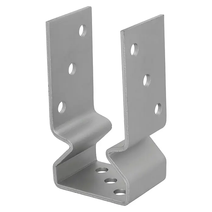 Suki Base para poste - L x An x Al: 91 x 160 x 60 mm, Específico para: Montaje de vigas de madera sobre hormigón, Plateado - Conector metálico con agujeros. El colgador de viguetas está fabricado en acero galvanizado para una conexión segura y duradera.