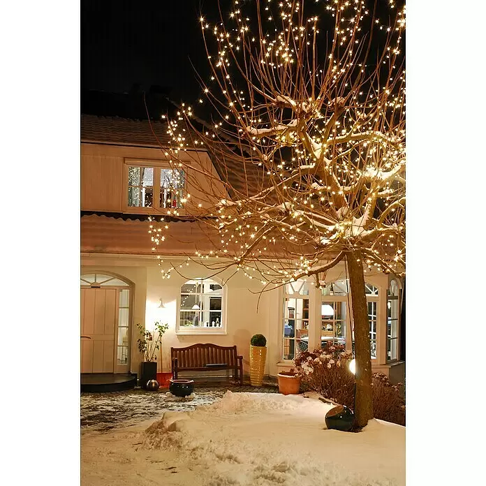 Konstsmide LED-Lichterkette - Außen, Lichtfarbe: Warmweiß, Anzahl Leuchtmittel: 120 Stk., Netzbetrieben - Stimmungsaufnahme