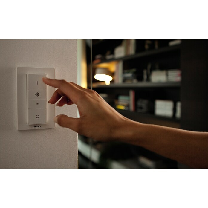 Philips Hue LED-Spotstrahler RunnerL x B x H: 9 x 11 x 10,7 cm Use Shot