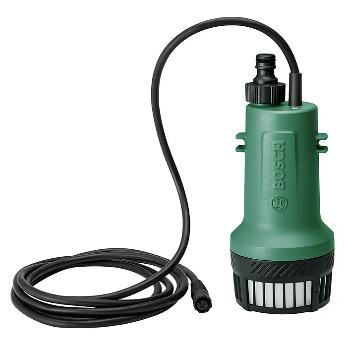 Bosch Power for All 18V Erweiterungs-Set GardenPump 18 - Max. Fördermenge: 2.000 l/h - Eine grüne Bosch-Tauchpumpe mit schwarzem Kabel und Stecker, ideal für Gartenbewässerung und Entwässerung. Kompaktes Design für vielfältige Anwendungen.