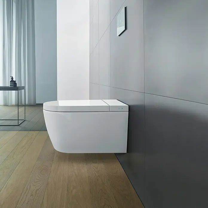 Duravit Wand-Dusch-WC-Set Starck Plus Compact - Spülrandlos, Mit antibakterieller Glasur, Spülform: Tief, WC Abgang: Waagerecht, Weiß - Moderne, wandhängende Toilette in Weiß mit minimalistischem Design, passend für jedes stilvolle Badezimmer. Elegantes und funktionales Bad-WC.