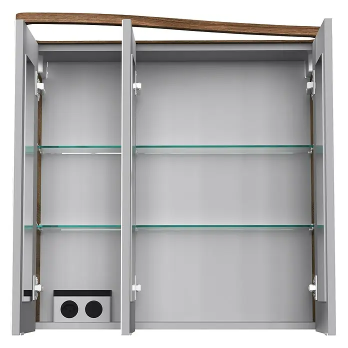 Camargue Lineo LED-SpiegelschrankB x H: 70,4 x 70,2 cm, Berg Eiche, DIN Anschlag: Links - Ein offener Badezimmerschrank mit zwei Regalböden und einer Steckdose im unteren Fach. Das Möbelstück ist grau mit Holzakzenten.