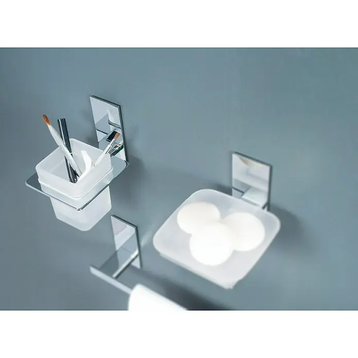 Aquasanit Toallero de barra - 1 brazo, Brillante, Ancho: 30 cm - Soporte para accesorios de baño montado en la pared con recipiente para brochas de maquillaje y jabonera con algodones.