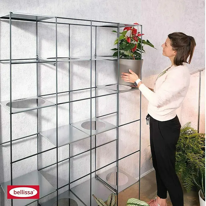 Bellissa Fachboden Filo - L x B: 27 x 30 cm, Silber - Das Bellissa-Regalsystem bietet modulare Gestaltung für Pflanzen und Dekorationen, perfekt für moderne Wohnräume.\n