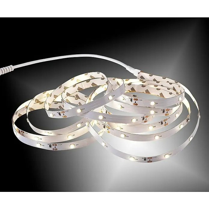 LED-Band - 3 m, Warmweiß - Nahaufnahme eines LED-Streifens mit warmweißen Lichtern, der für stimmungsvolle Beleuchtung sorgt und sich leicht installieren lässt.