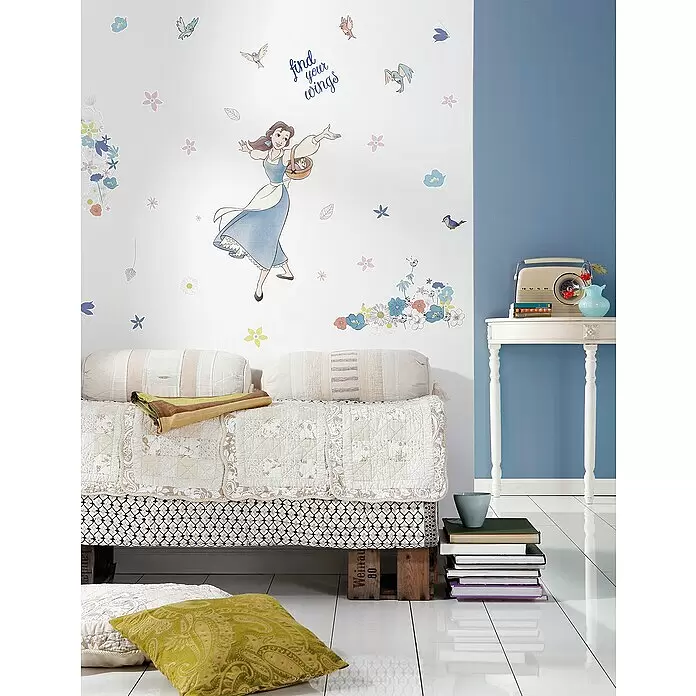 Komar Wandtattoo Disney Belle - Find Your Wings - Bunt, 50 x 70 cm, 34 -tlg. - Disney Prinzessin Belle Wandtattoo mit Vögeln, Blumen und „find your wings“-Text.