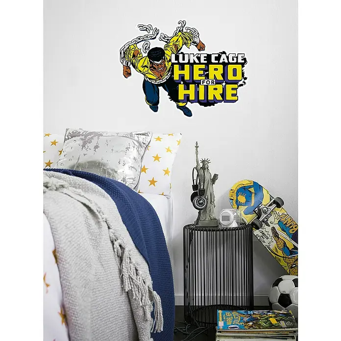 Komar Marvel Wandtattoo Luke Cage Comic - Bunt, 50 x 70 cm, 1 -tlg. - Wandaufkleber mit Luke Cage "Hero for Hire"-Motiv. Tolle Deko für das Kinderzimmer mit Comic-Motiven.