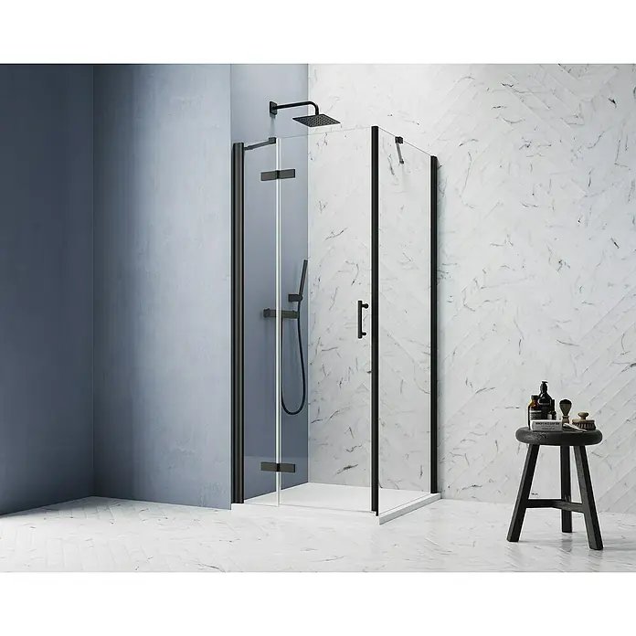 GEO Hit Pro Eckdusche B-PF300 - L x B x H: 100 x 100 x 200 cm, Beschichtet, Schwarz, Glasstärke: 6 mm, DIN Anschlag: Links - Elegante, schwarze Duschkabine mit klaren Glaswänden und minimalistischem Design, die modernes Badezimmerambiente schafft.