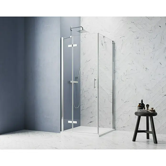 GEO Hit Pro Eckdusche B-PF300 - L x B x H: 90 x 90 x 200 cm, Beschichtet, Chrom, Glasstärke: 6 mm, DIN Anschlag: Links - Elegante Duschkabine mit klaren Glaswänden und Chromrahmen, die ein modernes Badezimmerdesign ergänzt.