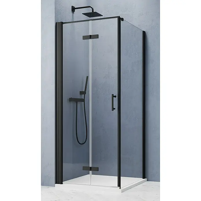 GEO Hit Pro Eckdusche B-PF400 - L x B x H: 80 x 100 x 202,2 cm, Beschichtet, Schwarz, Glasstärke: 6 mm, DIN Anschlag: Links - Schwarze Duschkabine mit klaren Glaswänden und einer modernen Armatur an einer blauen Wand.