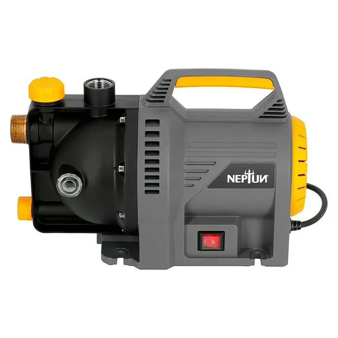 Neptun Bomba de agua para jardín NGP-E 105 - 1.050 W, Capacidad de bombeo máx.: 4.500 l/h, Altura de aspiración máx.: 8 m - Una bomba de agua doméstica Neptun gris y amarilla. Cuenta con una manija de transporte y un interruptor de encendido.
