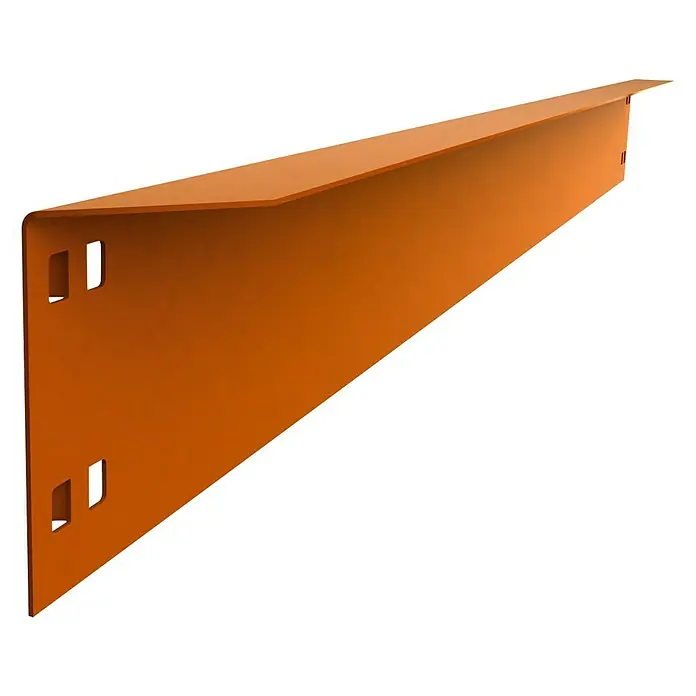 Simonrack Simontaller Travesaño para estanterías de carga pesada L 95 - L x An x Al: 300 mm x 6,9 cm x 3 cm, Naranja - Primer plano de un soporte de estante de acero naranja con recortes rectangulares. Ideal para soluciones de almacén y logística.