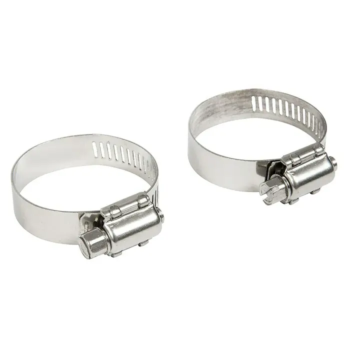 Steinbach Schlauchschellen-Set - 2 Stk., Passend für: 32/38 mm Schwimmbadschläuche - Zwei glänzende Schlauchschellen aus Metall auf schwarzem Hintergrund.