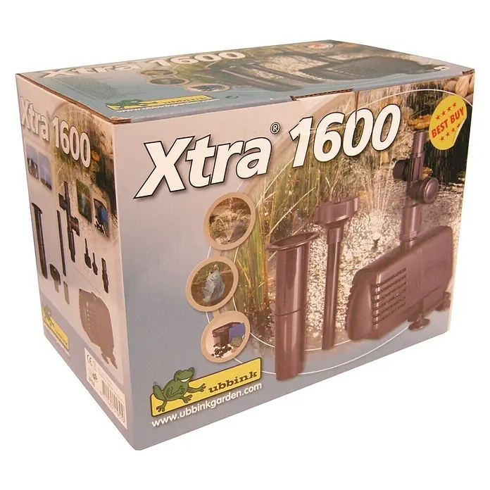 Ubbink Wasserspielpumpe Xtra 1600 - 45 W, Fördermenge pro Std.: 1.800 l - Bild einer Verpackung für eine Xtra 1600 Teichpumpe mit Wasserspielaufsätzen, die als „Best Buy“ beworben wird.
