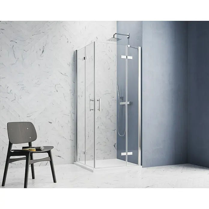 GEO Hit Pro Eckdusche B-PE430 - 100 x 100 x 202,2 cm, Beschichtet, Chrom, Glasstärke: 6 mm - Ein elegantes Badezimmer mit einer modernen, transparenten Duschkabine, die das minimalistische Design des Raumes hervorhebt.