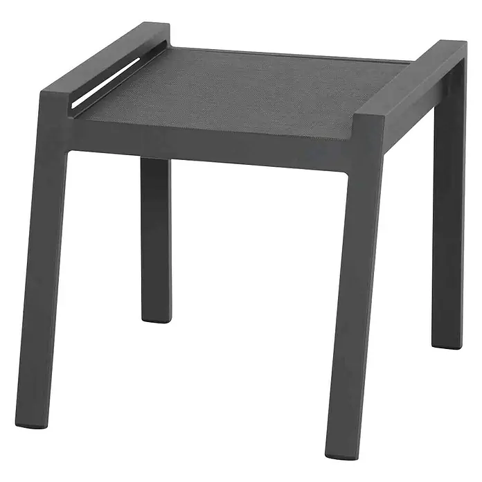 Siena Garden Savona Gartenhocker - Ranotex®-Geflecht, Stapelbar, Anthrazit, B x T x H: 58 x 50 x 46,5 cm - Nahaufnahme eines grauen Hockers mit quadratischer Sitzfläche und stabilen Beinen, ideal für den Außenbereich.