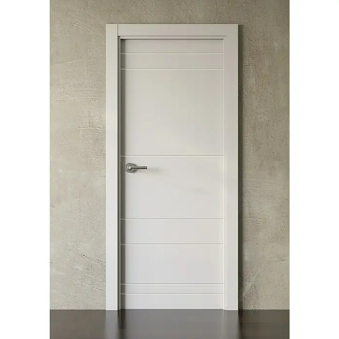 Pack puerta de interior Maracay - 82,5 x 203 cm, Derecha, Blanco - Puerta interior blanca moderna con ranuras horizontales y una elegante manija sobre una pared neutra. Diseño elegante para cualquier espacio.