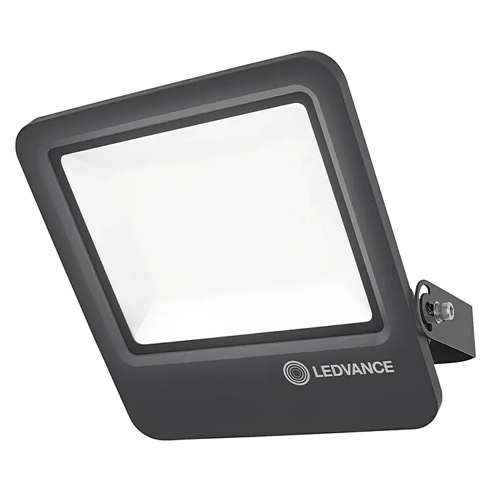 Ledvance LED-Strahler - 100 W - Nahaufnahme eines LEDVANCE-LED-Flutlichts mit grauem Gehäuse, das ein helles, quadratisches Licht ausstrahlt.