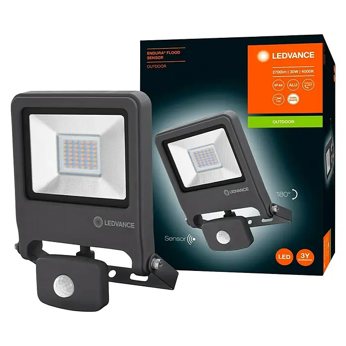 Osram LED-Sensor-Strahler - 2.700 lm, 4.000 K, L x B x H: 17 x 6,6 x 22,3 cm, IP44 - LEDVANCE Endura Fluter mit Sensor, ideal für den Außenbereich. Die Leuchte bietet 2700 Lumen, 30W Leistung und 4000K Farbtemperatur.