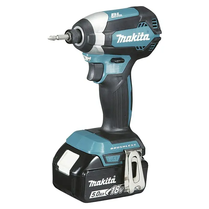 Makita LXT 18V Akku-Schlagschrauber DTD153RTJ - 18 V, 2 Akkus, 5 Ah, 170 Nm - Abbildung eines Makita Akku-Schlagschraubers mit 18V Akku, ideal für den professionellen Einsatz auf Baustellen.