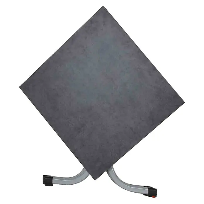 Siena Garden Balkontisch Sola - L x B x H: 80 x 80 x 70 cm, Stahl, HPL, Klappbar, Quadratisch, Silber/Dunkelgrau - Nahaufnahme eines quadratischen Hockers mit grauer Oberfläche und gebogenen Metallbeinen vor schwarzem Hintergrund.