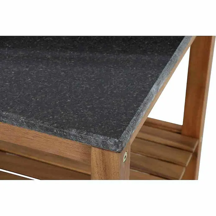 Siena Garden Outdoorküchen-Modul Riva Standregal - B x T x H: 75 x 52 x 87 cm, Granit, Natur/Dunkelgrau - Nahaufnahme eines Gartentisches mit einer dunklen Steinplatte und einem Holzgestell mit Ablagefächern für den Außenbereich.