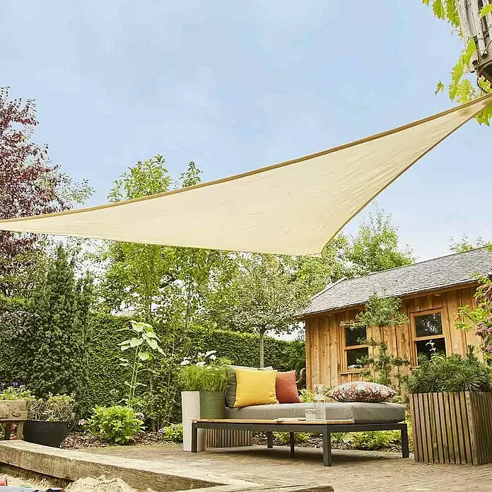 Siena Garden Sonnensegel Solino - L x B: 500 x 500 cm, Natur, Dreieckig - Stimmungsaufnahme