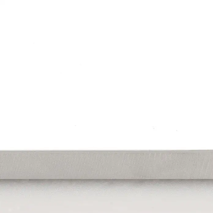 Ambiente by Palazzo Wandfliese Snowwhite New - 30 x 60 cm, Stärke: 9 mm, Weiß, Glänzend - Nahaufnahme einer grauen Steinoberfläche, die eine neutrale Textur für Hintergründe oder Designelemente bietet.