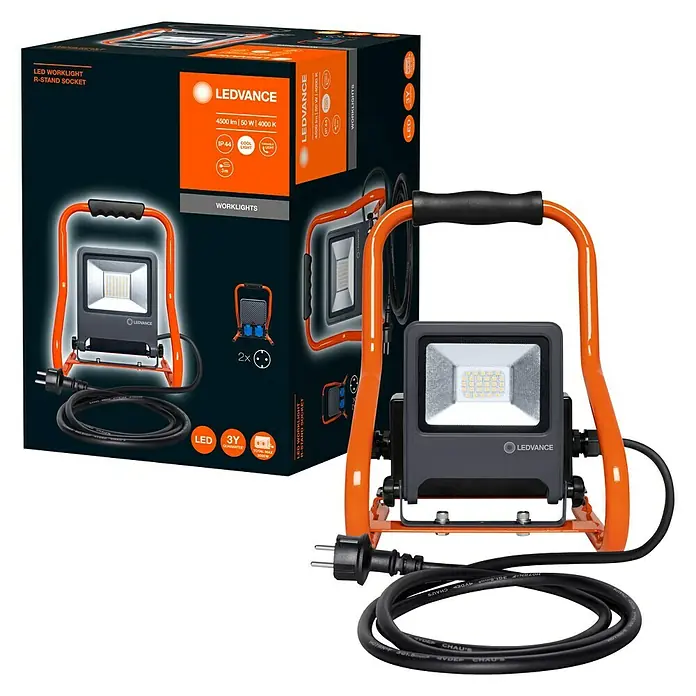 Ledvance LED-Strahler - 20 W, 1.700 lm, 4.000 K, L x B x H: 23 x 23 x 28 cm, IP44 - LEDVANCE LED-Arbeitsleuchte mit R-Ständer. Die robuste Lampe bietet helles Licht für Baustellen und Werkstätten. Praktisch und zuverlässig.