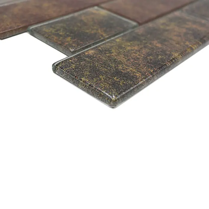 Mosaikfliese Mauerverbund LOFT 79LF - 30 x 30 cm, Braun/Beige, Glänzend - Nahaufnahme der dekorativen Mosaikfliese, die eine Mischung aus Braun- und Goldtönen zeigt. Ideal für Küchenrückwände oder als Akzent in Badezimmern.