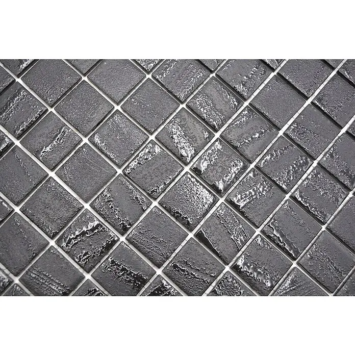 Mosaikfliese Quadrat Eco Uni TINA 03 - 31,5 x 31,5 cm, Schwarz/Anthrazit, Matt - Nahaufnahme von schwarzen Mosaikfliesen mit einer glänzenden Oberfläche, die ein modernes und stilvolles Designelement darstellen.