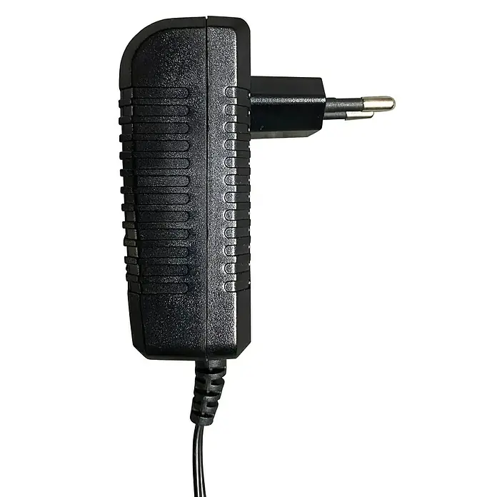 Tween Light LED-Stehleuchte Anzio - 19 W, Höhe: 140 cm, Weiß, RGB - Abbildung eines schwarzen Netzteils mit Eurostecker und Kabel, das für elektronische Geräte verwendet wird. Kompaktes und praktisches Design.