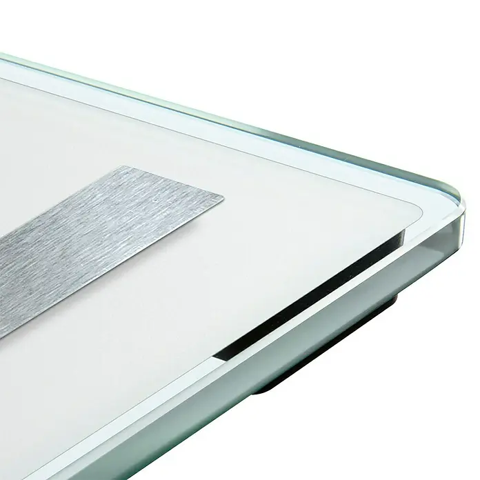 Báscula digital Shape Sense Control 200 - 32 x 32 x 2,1 cm, Vidrio, Blanco - Primer plano de una elegante báscula digital de vidrio, que muestra un diseño moderno y funcional. Ideal para personas preocupadas por la salud.