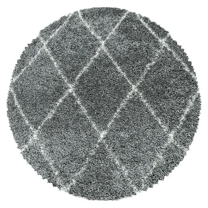 Hochflorteppich Alvor 3401 - Grau, Durchmesser: 160 cm, 100% Polypropylen - Ein runder, grauer Teppich mit einem weißen Rautenmuster vor einem schwarzen Hintergrund.
