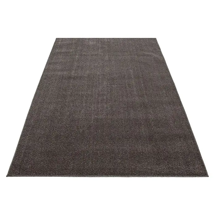 Kurzflorteppich Ata 7000 - Mocca, 200 x 140 cm, 100% Polypropylen - Dieser Teppich in elegantem Grau ist ein Blickfang. Seine weiche Textur und die neutrale Farbe machen ihn zu einem vielseitigen Wohnaccessoire.