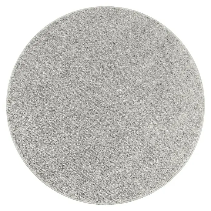 Kurzflorteppich Ata 7000Cream, Durchmesser: 200 cm, 100 % Polypropylen - Grauer, runder Teppich mit weicher Textur auf schwarzem Hintergrund. Ideal für Wohnzimmer oder Schlafzimmer.