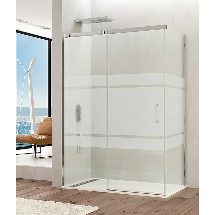 GME Mampara de ducha frontal Temple - L x An x Al: 75 x 100 x 195 cm, Plata brillo, Espesor de vidrio: 6 mm, Vidrio serigrafiado - Imagen de un baño moderno con una cabina de ducha con puertas correderas y rayas decorativas.