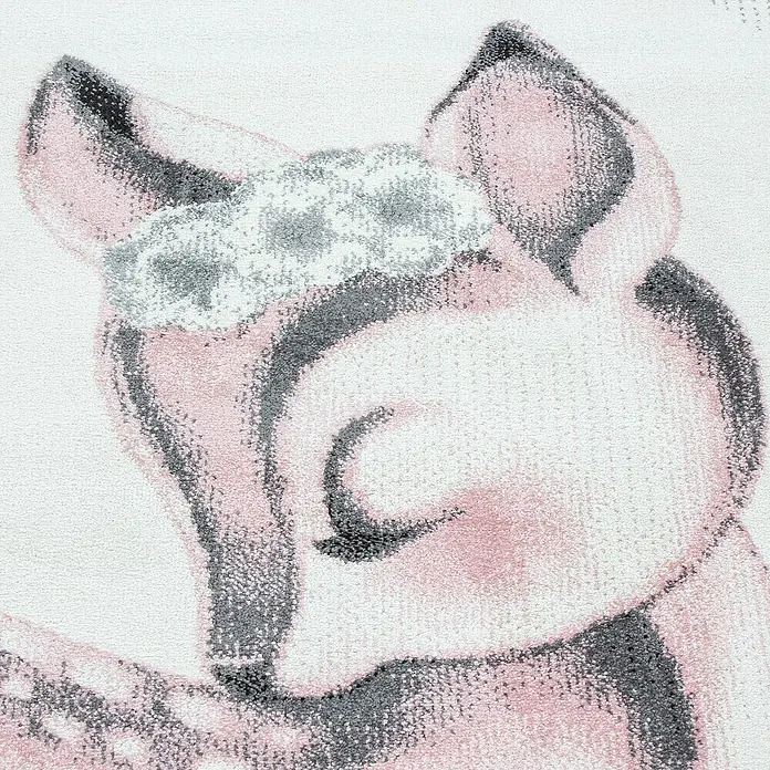 Kinderteppich Bambi 0850Pink, 230 x 160 cm, 100 % Polypropylen - Detailansicht eines Teppichs mit einem sanften Reh-Motiv, das in Rosa- und Grautönen gehalten ist und eine beruhigende Atmosphäre schafft.