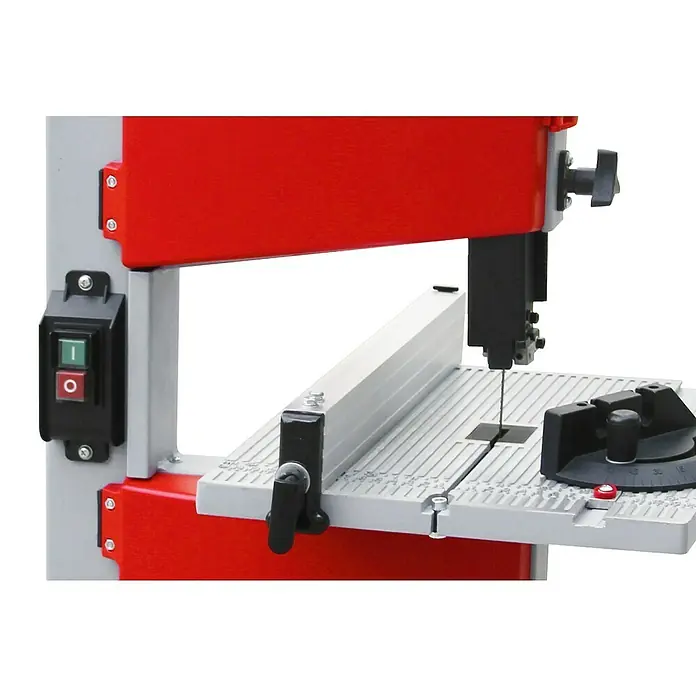 Holzmann Bandsäge HBS230 ECO - 350 W - Detailaufnahme einer roten und grauen Bandsäge mit Schalter und verstellbarer Schneidführung für präzise Holzarbeiten.