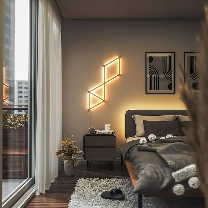Nanoleaf Erweiterungskit Lines 60 Degrees 3 Lines - 3 Stk., Weiß, RGBW - Ein stilvolles Schlafzimmer mit einem modernen Nanoleaf Shapes Lichtpaneel an der Wand.