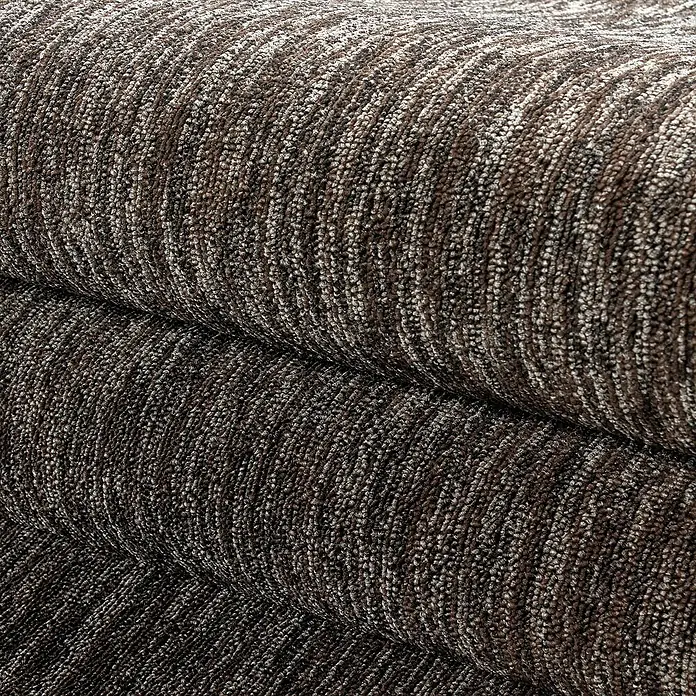 Flachgewebeteppich Nizza 1800Braun, 370 x 280 cm, 100% Polypropylen - Nahaufnahme eines gefalteten Teppichs mit braunem und beigem Muster.