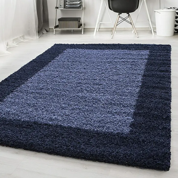 Hochflorteppich Life 1503Navy, 200 x 100 cm, 100% Polypropylen - Ein rechteckiger, hochfloriger Teppich in verschiedenen Blautönen, der jedem Raum Wärme und Komfort verleiht. Ideal für Wohn- oder Schlafzimmer.