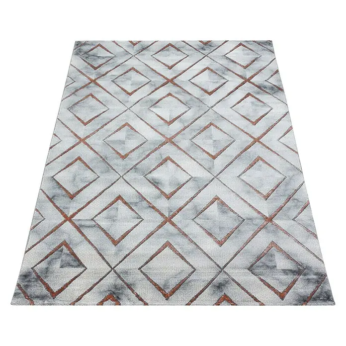 Kurzflorteppich Naxos 3811 - Bronze, 200 x 140 cm, 80% Polypropylen, 20% Polyester - Ein grauer Teppich mit einem stilvollen Rautenmuster in verschiedenen Grautönen und rostfarbenen Akzenten, der jedem Raum eine moderne Note verleiht.