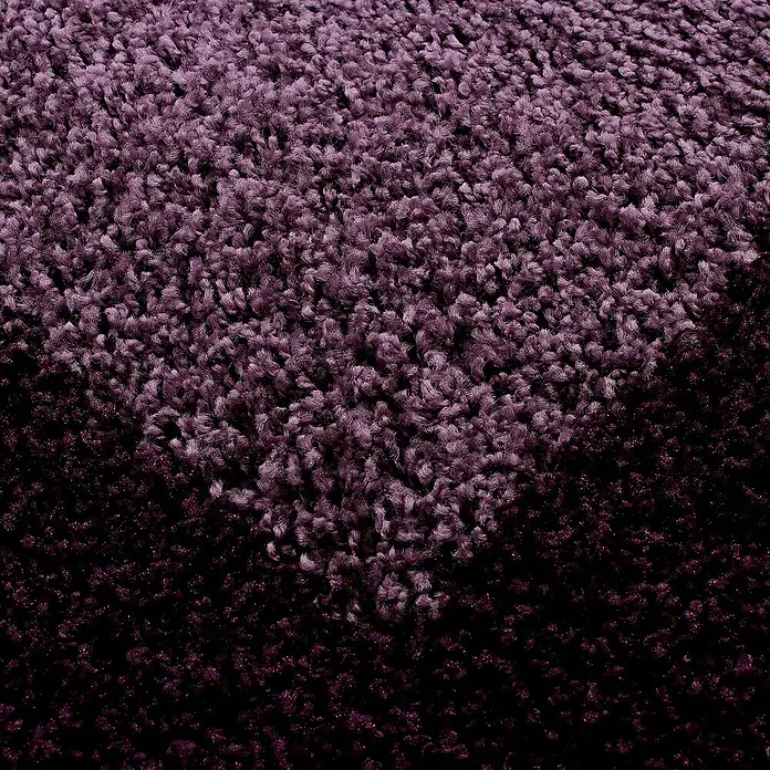 Hochflorteppich Life 1503Lila, 230 x 160 cm, 100 % Polypropylen - Nahaufnahme eines lilafarbenen Teppichs mit weicher Textur, ideal für Wohnräume.