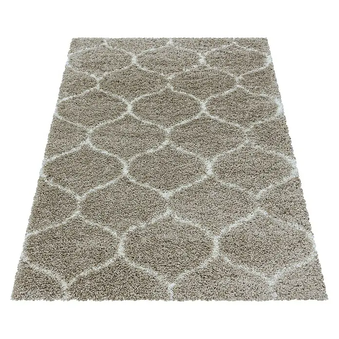 Hochflorteppich Salsa 3201Beige, 200 x 140 cm, 100% Polypropylen - Ein luxuriöser, beiger Shaggy-Teppich mit einem stilvollen marokkanischen Muster, perfekt um jedem Raum Wärme und Eleganz zu verleihen.