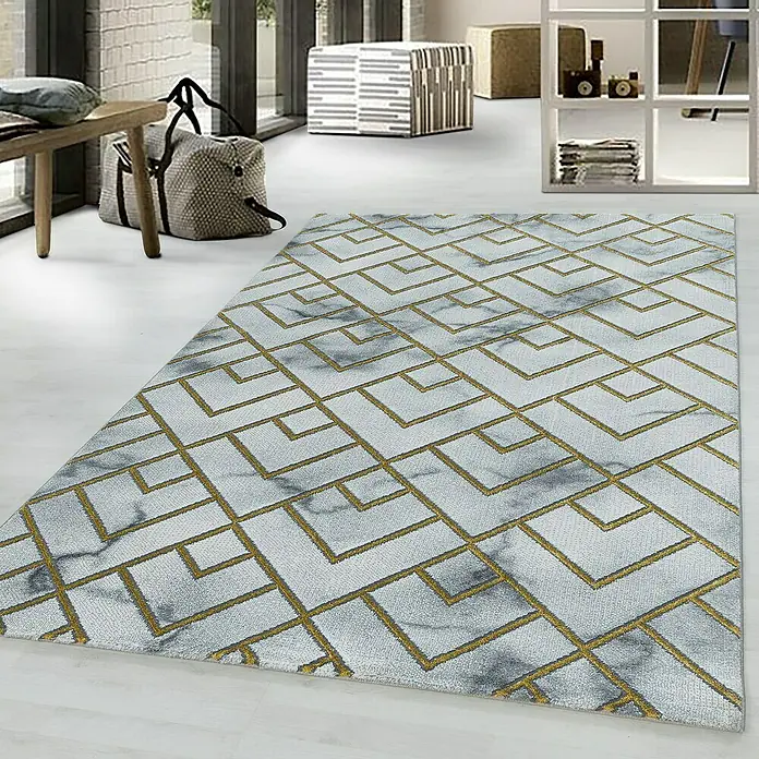 Kurzflorteppich Naxos 3813 - Gold, 200 x 140 cm, 80% Polypropylen, 20% Polyester - Moderner Teppich mit Marmor- und geometrischen Mustern in Gold für ein stilvolles Ambiente im Wohnbereich.