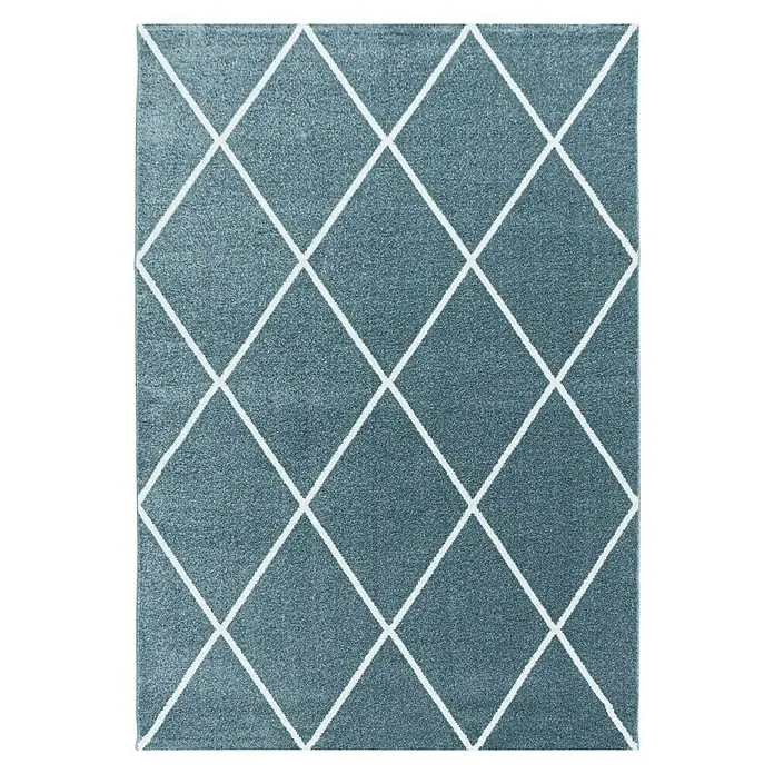 Hochflorteppich Rio 4601Blau, 150 x 80 cm, 100% Polypropylen - Ein blauer Teppich mit einem weißen Rautenmuster. Der Teppich hat eine weiche Textur und ist ein Hingucker in jedem Raum.