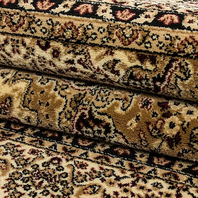 Kurzflorteppich Orient-Optik Marrakesh 0207Beige, 400 x 300 cm, 100 % Polypropylen - Nahaufnahme eines Teppichs mit einem komplexen, traditionellen Muster in Beige-, Braun- und Rottönen, ideal für Wohnräume.