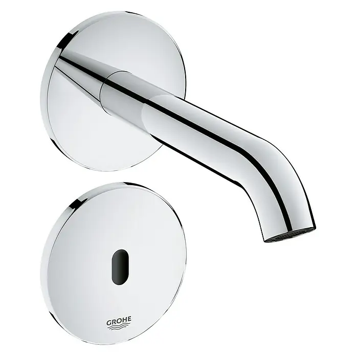 Grohe Essence Waschtischarmatur E - Wandmontage, Chrom, Glänzend, Ausladung Armatur: 182 mm - Nahaufnahme einer modernen, verchromten Grohe Armatur. Das Design ist minimalistisch und elegant, ideal für moderne Badezimmer.